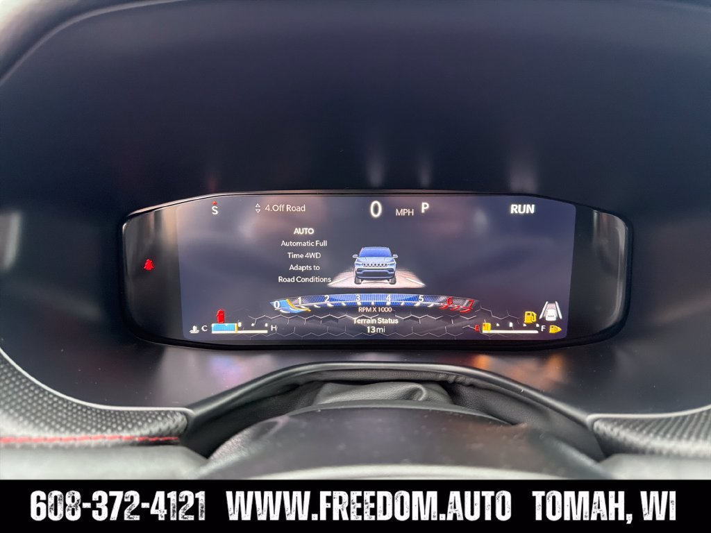 New 2026 Jeep Compass Trailhawk w/ Sun, Sound & Navigation Group AWD/4WD image 15
