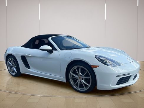 Certified 2025 Porsche 718 Boxster w/ Premium Package RWD image 9