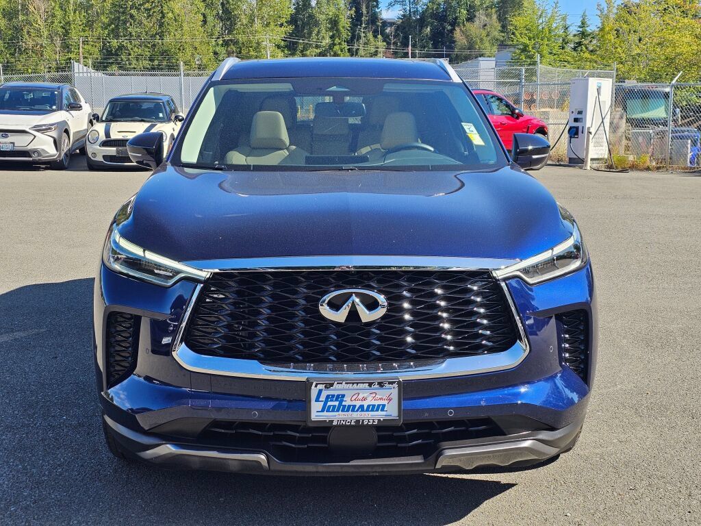 Used 2022 INFINITI QX60 Luxe AWD/4WD image 2