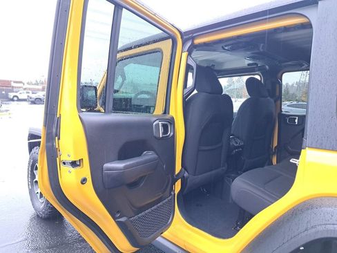 Used 2021 Jeep Wrangler Unlimited Sport image 13