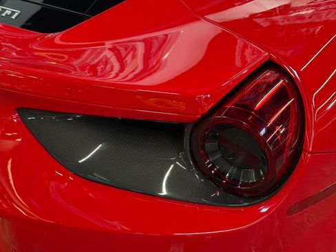 Used 2018 Ferrari 488 GTB RWD image 22