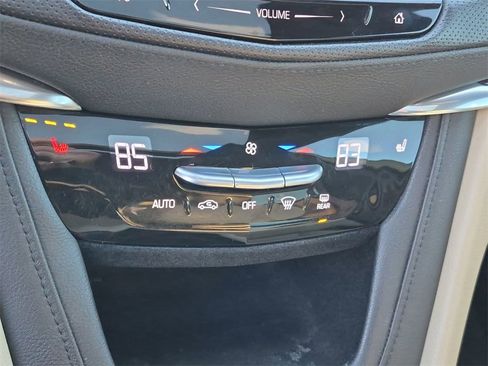 Used 2017 Cadillac XT5 Luxury image 18