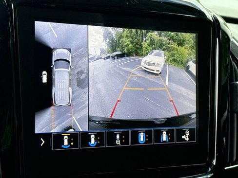 Used 2020 Chevrolet Traverse Premier w/ Redline Edition FWD image 36