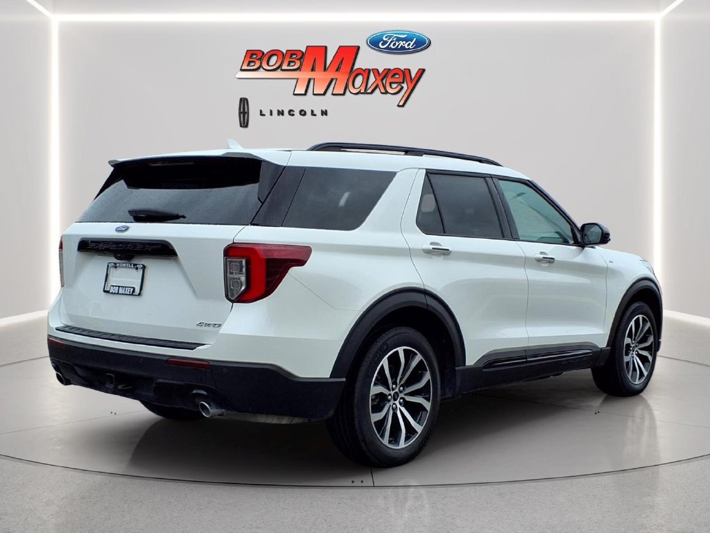Used 2023 Ford Explorer ST-Line w/ Class IV Trailer Tow Package AWD/4WD image 4