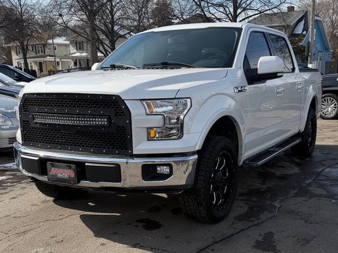 Used 2017 Ford F150 Lariat image 4