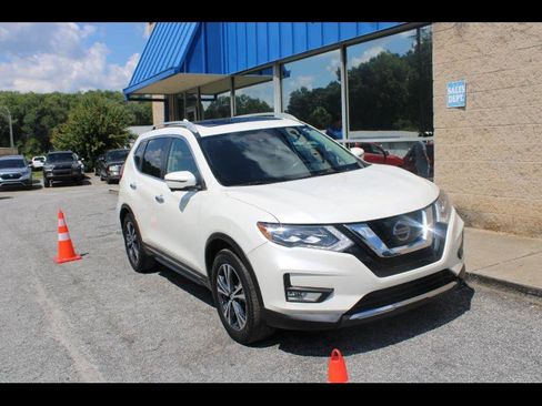 Used 2017 Nissan Rogue SL w/ SL Premium Package image 1