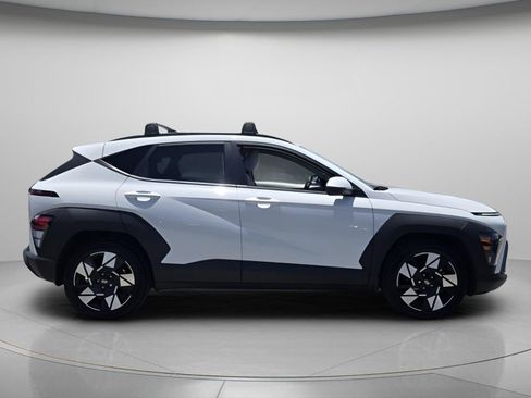 Certified 2025 Hyundai Kona SEL FWD image 4