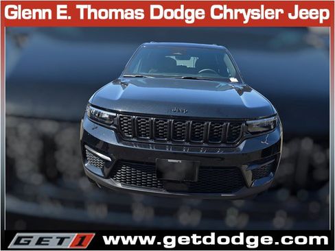Certified 2025 Jeep Grand Cherokee Altitude AWD/4WD image 2