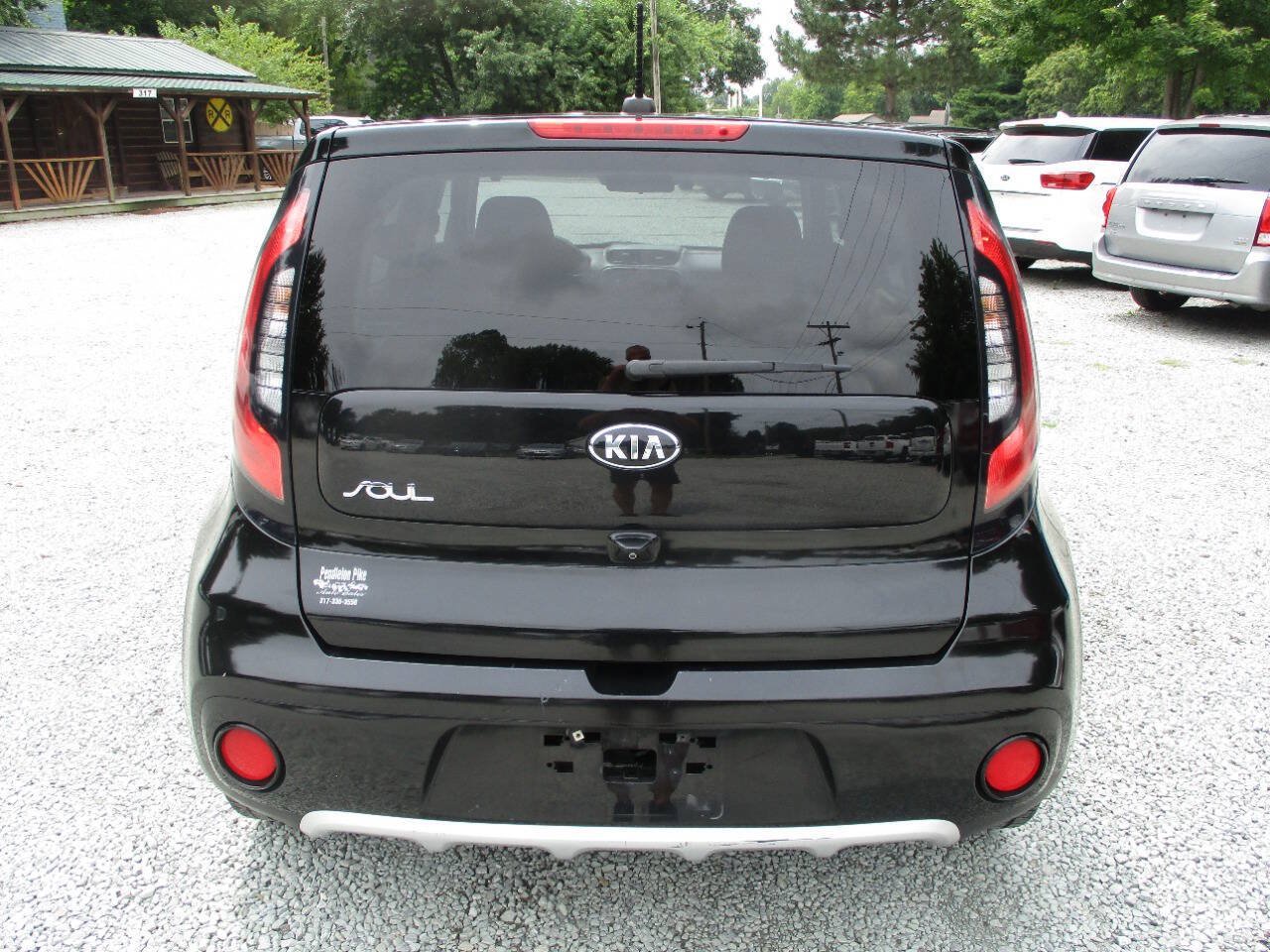 Used 2017 Kia Soul + FWD image 4
