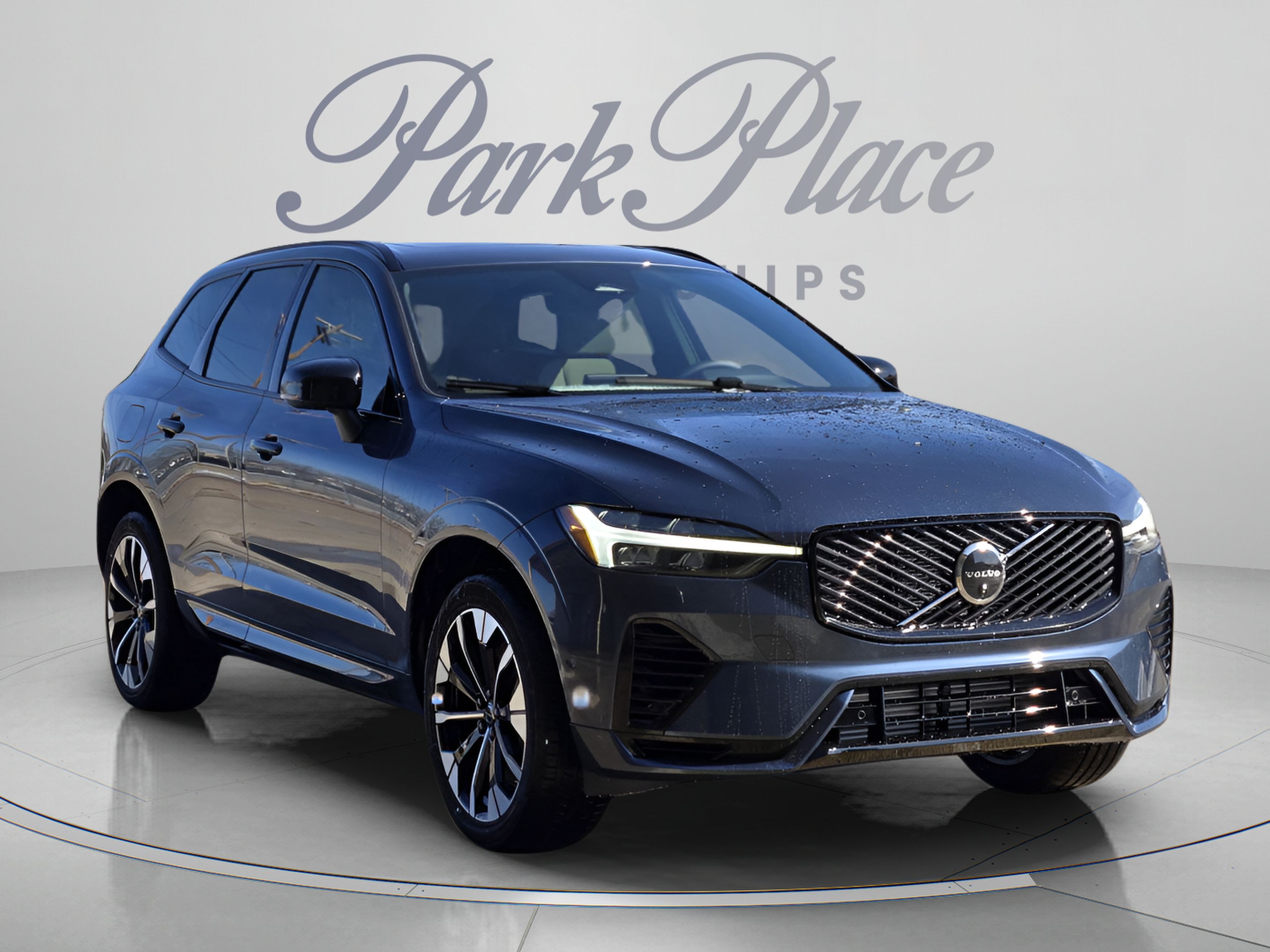 Used 2026 Volvo XC60 T8 Plus w/ Protection Package Premier AWD/4WD image 8