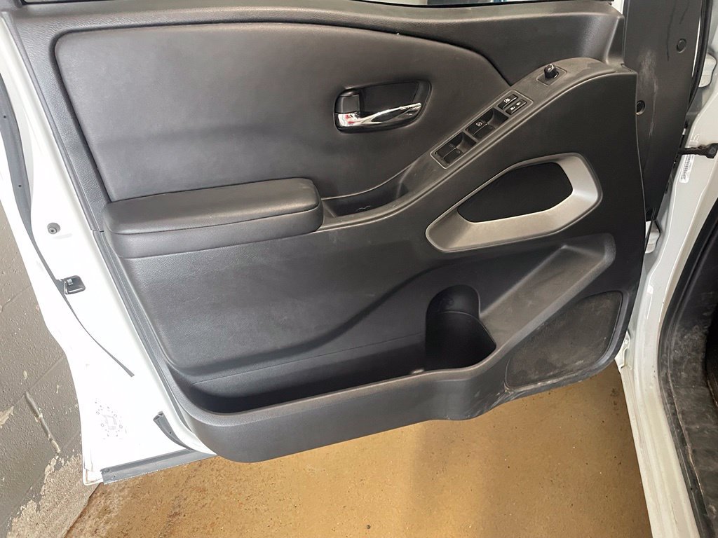 Certified 2023 Nissan Frontier SV RWD image 9