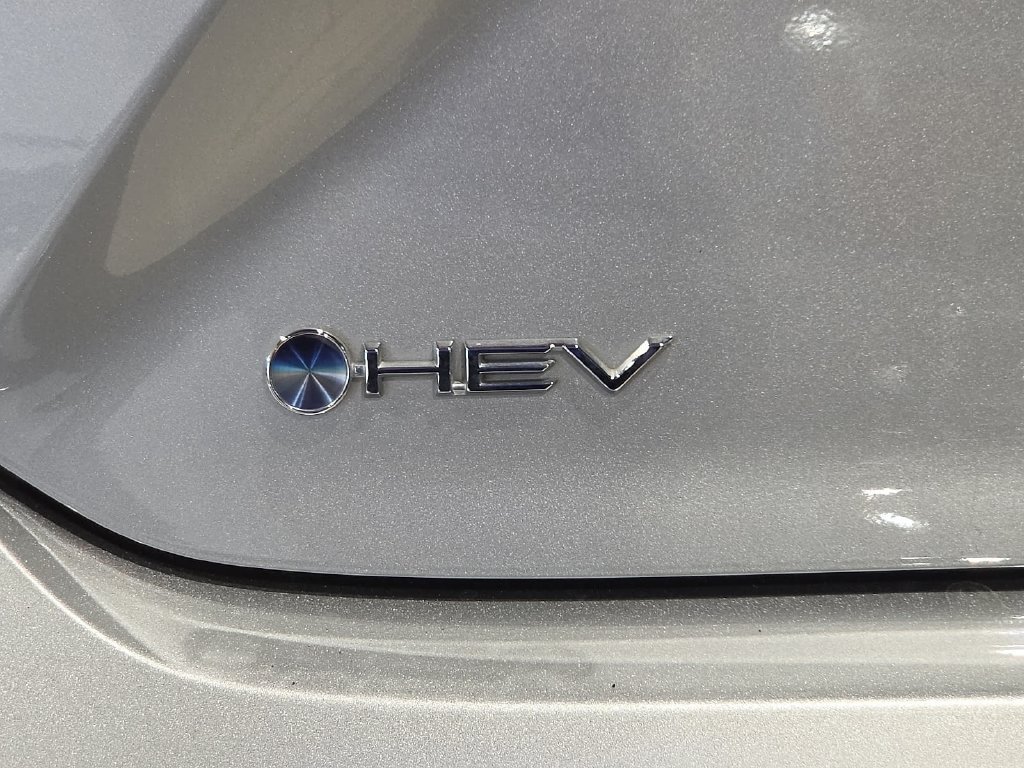 Used 2025 Toyota Camry LE FWD image 11