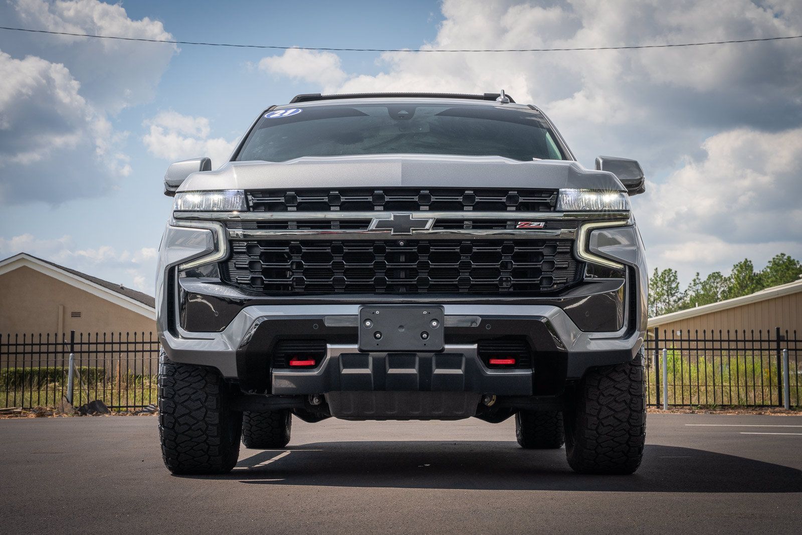 Used 2021 Chevrolet Tahoe Z71 w/ Z71 Off-Road Package AWD/4WD image 2