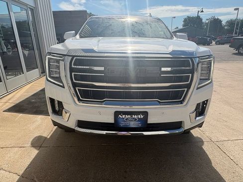 Used 2024 GMC Yukon XL SLT w/ SLT Luxury Package AWD/4WD image 5