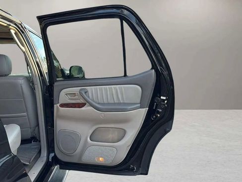 Used 2007 Toyota Sequoia Limited image 19