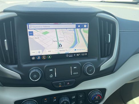 Used 2024 GMC Terrain Denali w/ Denali Premium Package image 15