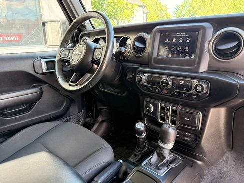 Used 2019 Jeep Wrangler Unlimited Sport S AWD/4WD image 34