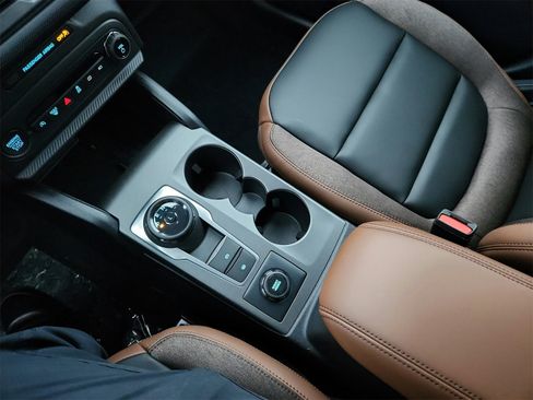 New 2025 Ford Bronco Sport Outer Banks image 14