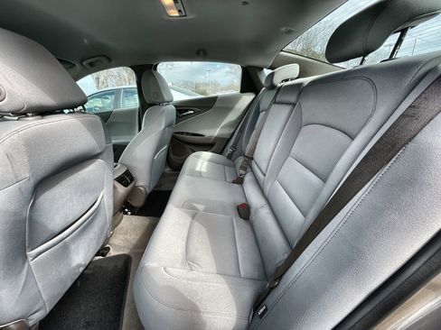 Used 2022 Chevrolet Malibu LT image 24