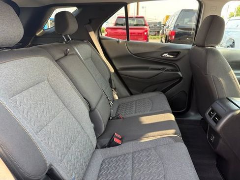 Used 2022 Chevrolet Equinox LT AWD/4WD image 31