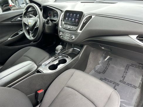 Used 2024 Chevrolet Malibu LT image 8