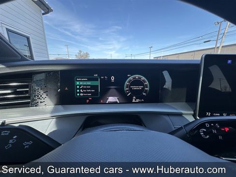 Used 2025 Volkswagen Tiguan SE R-Line AWD/4WD image 32