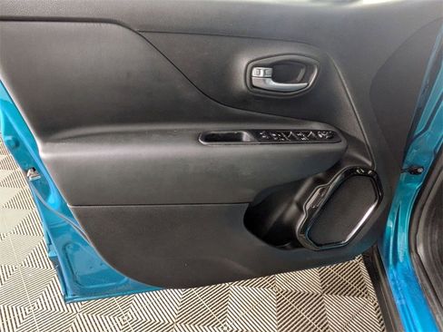 Certified 2022 Jeep Renegade Altitude w/ Convenience Group image 13