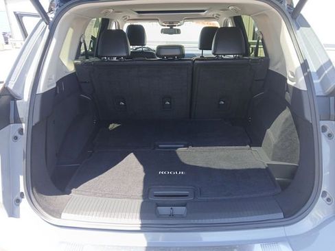 Used 2024 Nissan Rogue Platinum w/ Platinum Premium Package AWD/4WD image 24