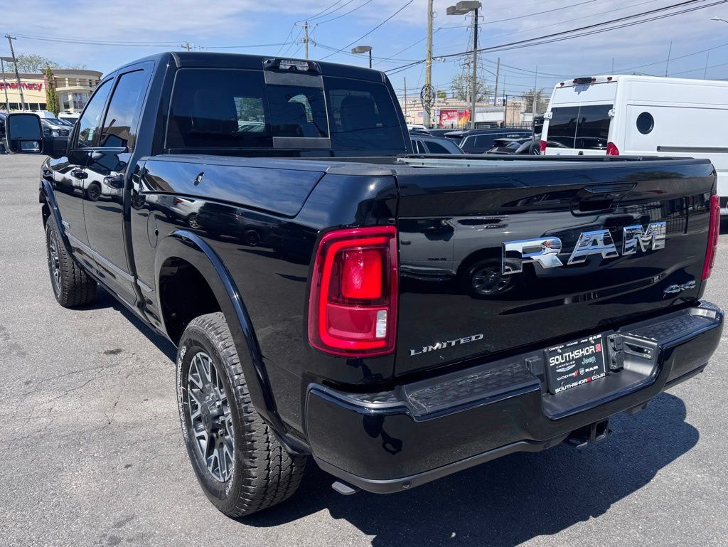 Used 2025 RAM 3500 Limited AWD/4WD image 4