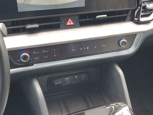 Used 2023 Kia Sportage X-Line w/ X-Line Premium Package image 23