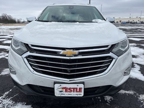 Used 2020 Chevrolet Equinox Premier image 2