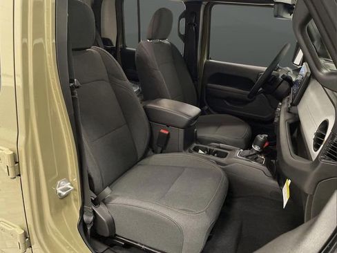 New 2025 Jeep Gladiator Sport image 29