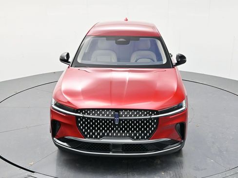 Used 2025 Lincoln Nautilus Premier image 38