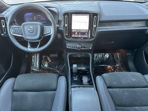 Used 2023 Volvo C40 P8 Recharge Ultimate AWD/4WD image 14