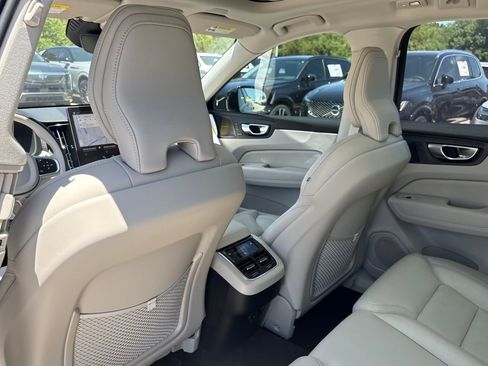 New 2026 Volvo XC60 B5 Ultra w/ Protection Package Premier image 19
