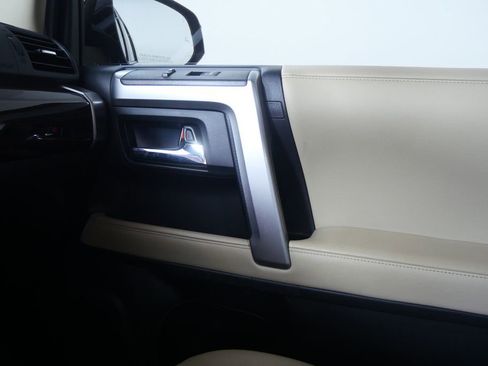 Used 2023 Toyota 4Runner Limited RWD image 23