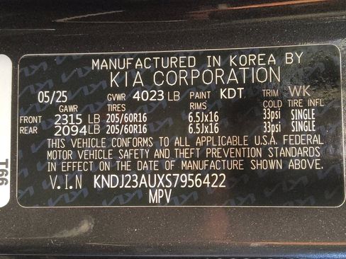 Used 2025 Kia Soul LX FWD image 33