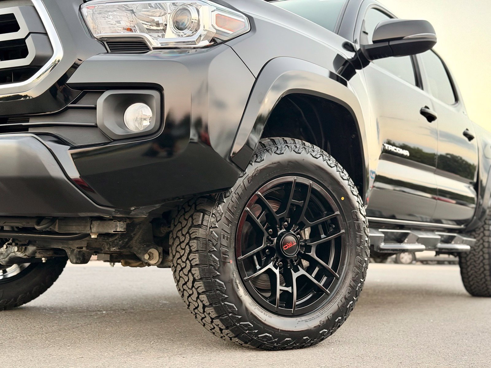 Used 2023 Toyota Tacoma SR5 w/ Technology Package AWD/4WD image 38