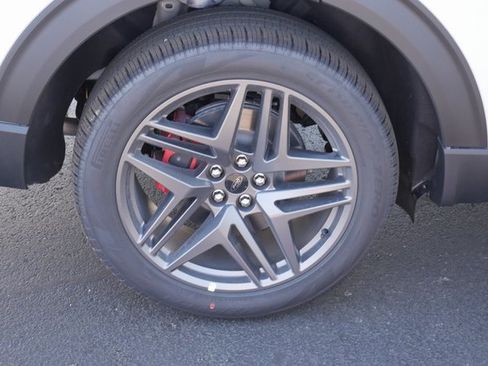 New 2026 Ford Explorer ST-Line w/ ST-Line Street Pack image 13