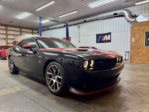 Used 2016 Dodge Challenger R/T Scat Pack w/ Leather Interior Group image 14