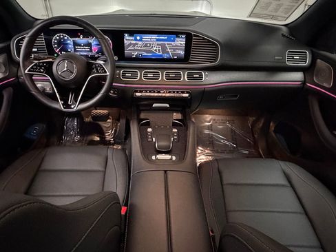 Certified 2025 Mercedes-Benz GLS 450 4MATIC image 37
