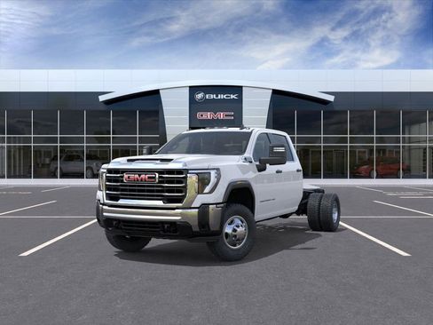 New 2026 GMC Sierra 3500 Pro w/ Convenience Package image 8