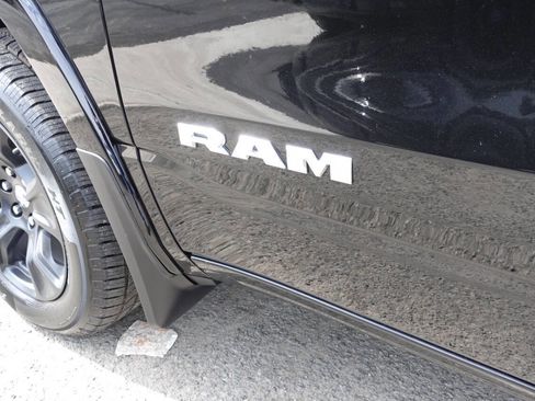 Used 2022 RAM 1500 Laramie AWD/4WD image 15