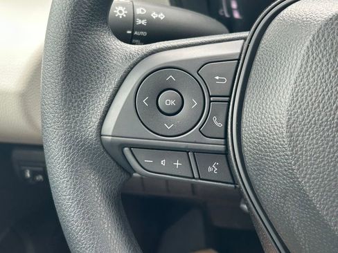 Used 2026 Toyota Corolla LE image 31