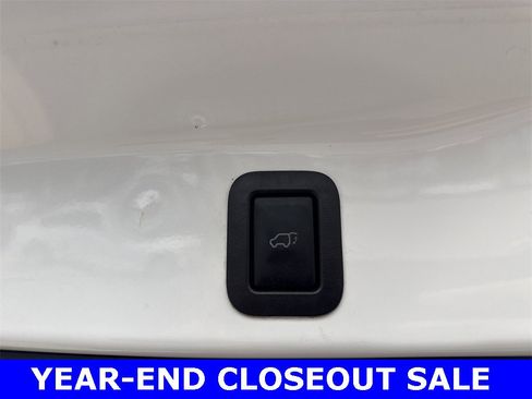 Used 2017 Toyota Highlander Limited image 34