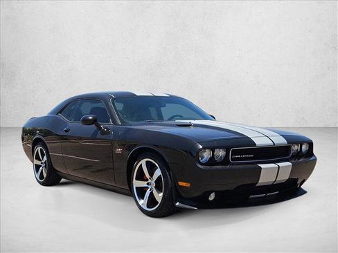 Used 2013 Dodge Challenger SRT8 image 3
