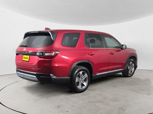 Certified 2025 Honda Pilot EX-L image 5