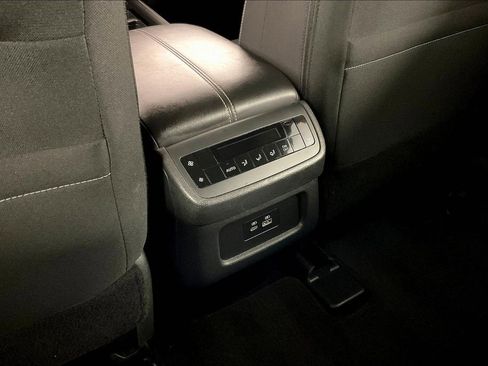 Certified 2024 Nissan Pathfinder SV image 33