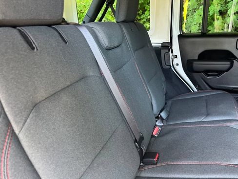 Used 2026 Jeep Wrangler Unlimited Rubicon AWD/4WD image 48