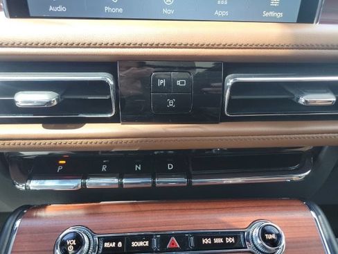Certified 2023 Lincoln Aviator Reserve w/ Equipment Group 201A AWD/4WD image 40